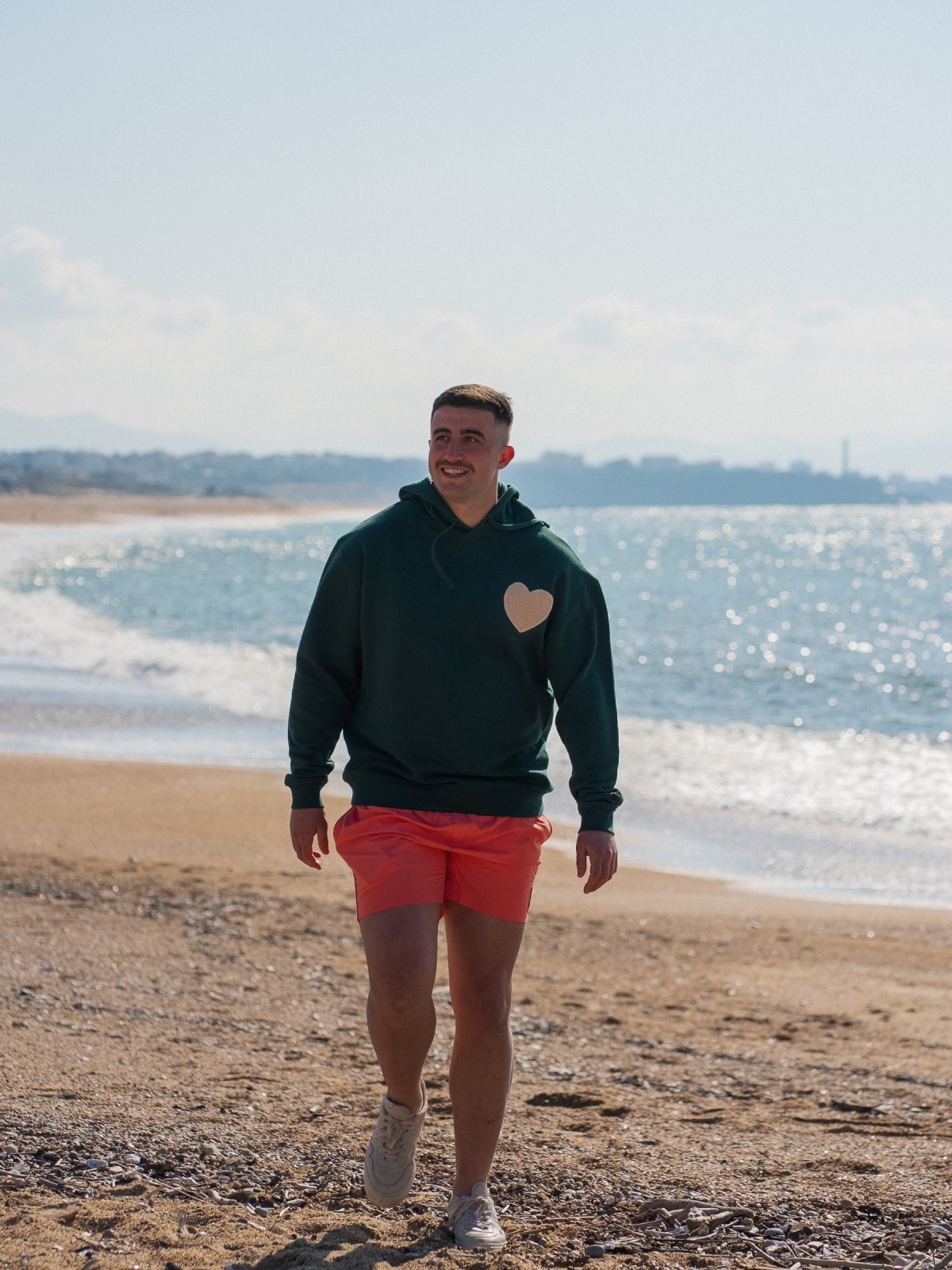 SWEAT A CAPUCHE BIHOTZA